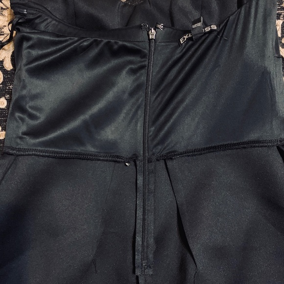 BN EXPRESS BLACK STRAPLESS SCUBA FLOUNCE DRESS SZ4 - Picture 8 of 8